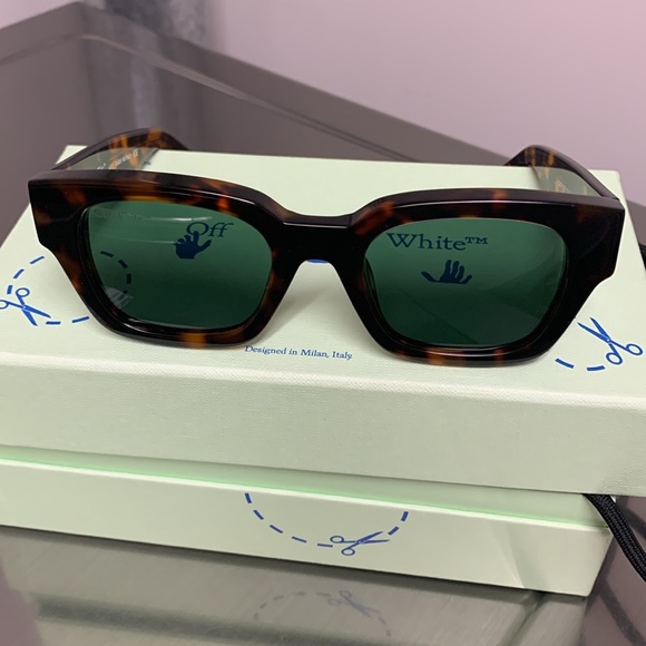 Off-White Zurich Havana Dark Green Sport Unisex sunglasses - Picture 7 of 15